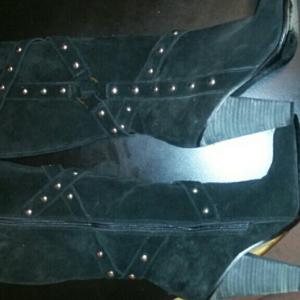 Carlos Santana Black Heeled Boots